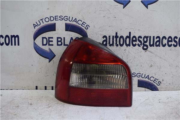A3 8L Piloto Trasero Izquierdo