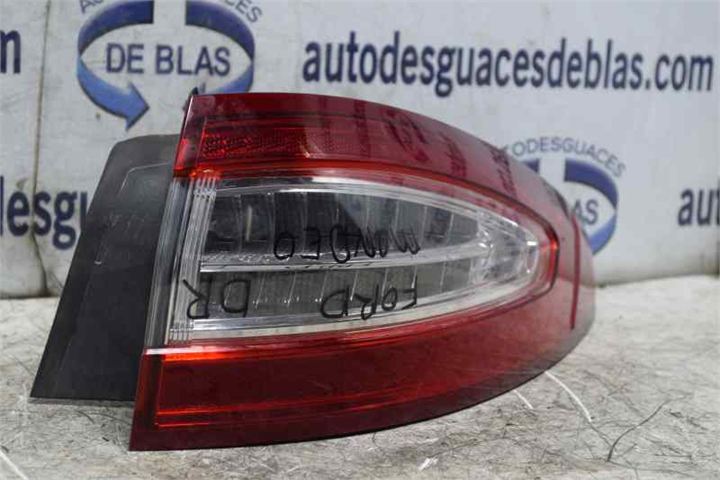 MONDEO SPORTBREAK CA2 Piloto Trasero Derecho MONDEO SPORTBREAK CA2 Piloto Trasero Derecho