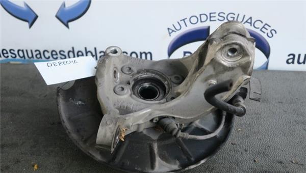 PASSAT BERLINA 3C2 Mangueta Delantera Izquierda