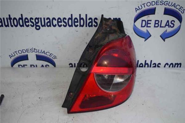 CLIO III Piloto Trasero Derecho