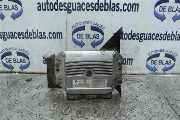 SCENIC II Centralita motor uce