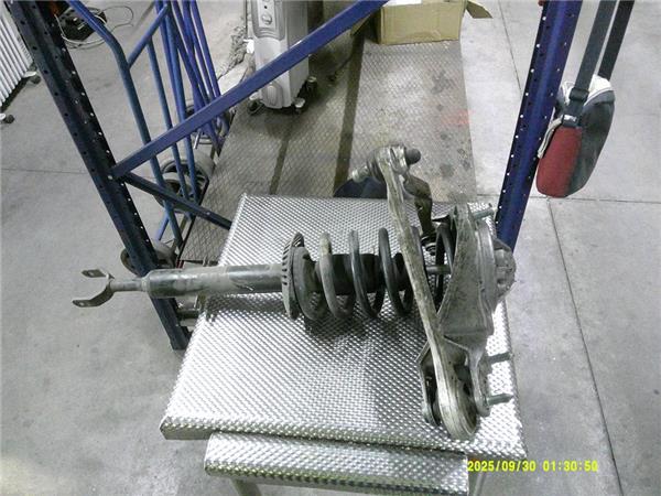 A8 D2 Amortiguador Delantero Completo A8 D2 Amortiguador Delantero Completo