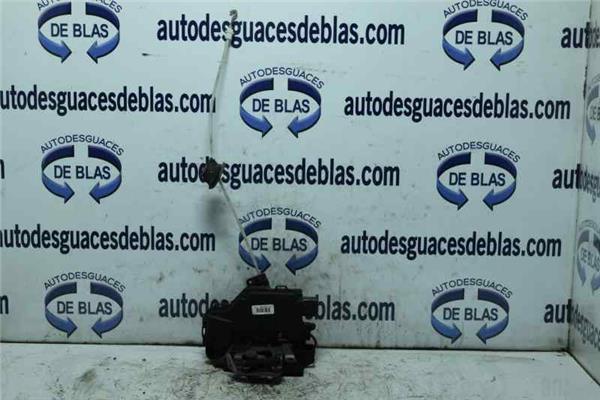 A4 BERLINA 8E Cerradura Puerta Delantera Derecha