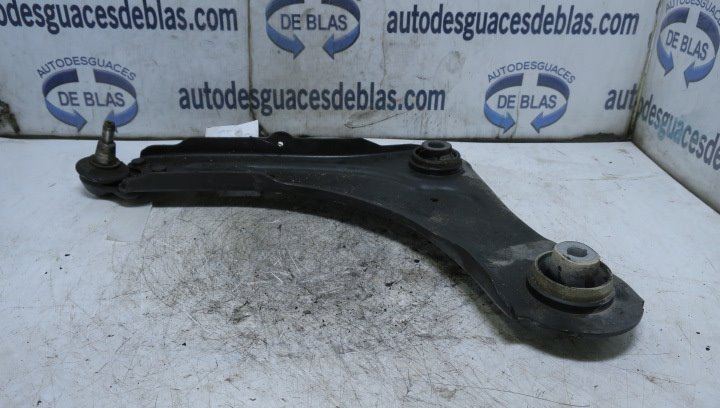 MEGANE III BERLINA 5 P Brazo Inferior Delantero Izquierdo MEGANE III BERLINA 5 P Brazo Inferior Delantero Izquierdo