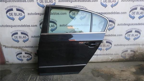 Passat Berlina 3C22005- Puerta Trasera Izquierda