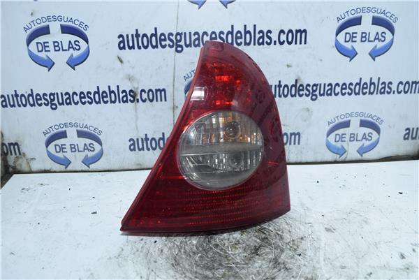 CLIO II FASE II BCB0 Piloto Trasero Derecho