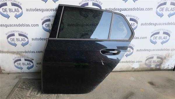 Golf VIII Berlina CD112.2019- Puerta Trasera Izquierda