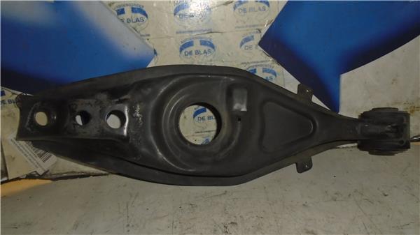 220E Brazo Inferior Trasero Derecho