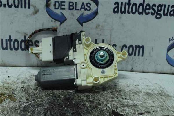 LEON 1P1 MOTOR ELEVALUNAS TRASERO DERECHO