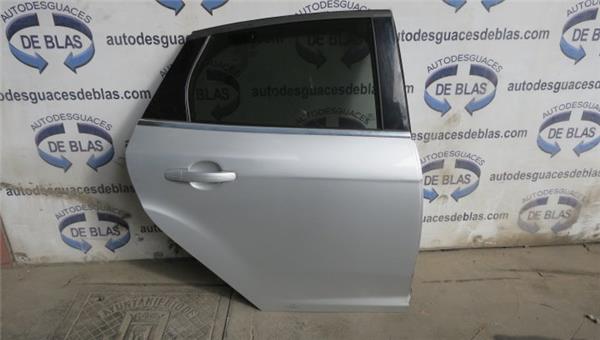 Focus Berlina CB82010- Puerta Trasera Derecha Focus Berlina CB82010- Puerta Trasera Derecha