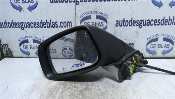 C8 Retrovisor Izquierdo