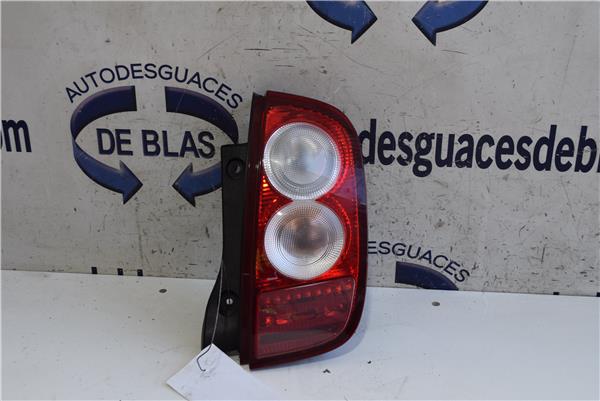 MICRA K12E Piloto Trasero Derecho