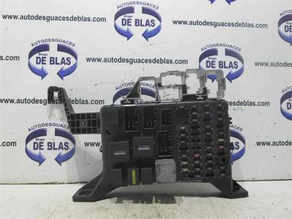 Mondeo Berlina GE2000- Caja Reles