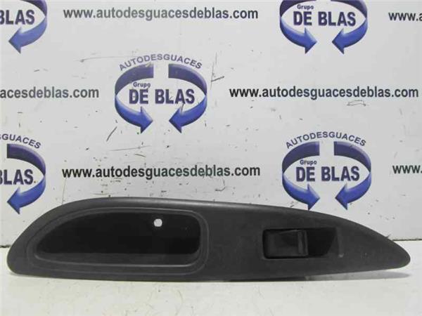 Primera Berlina P1212.2001- Botonera Puerta Trasera Derecha Primera Berlina P1212.2001- Botonera Puerta Trasera Derecha