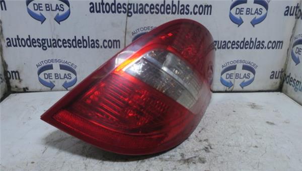 CLASE A W169 Piloto Trasero Derecho
