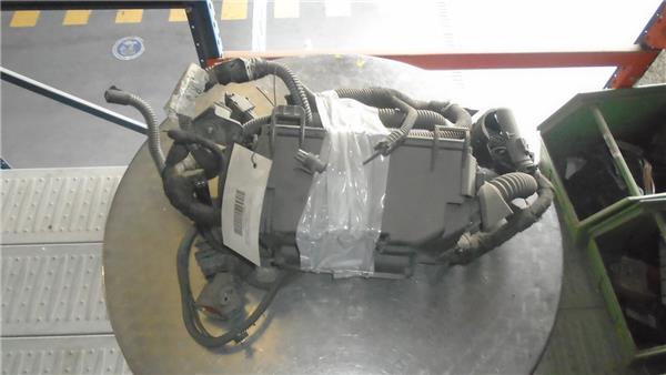 CORSA D Caja Reles