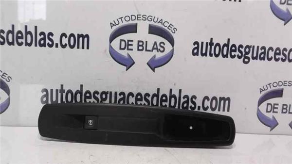 MEGANE III SPORT TOURER MANDO ELEVALUNAS DELANTERO DERECHO MEGANE III SPORT TOURER MANDO ELEVALUNAS DELANTERO DERECHO