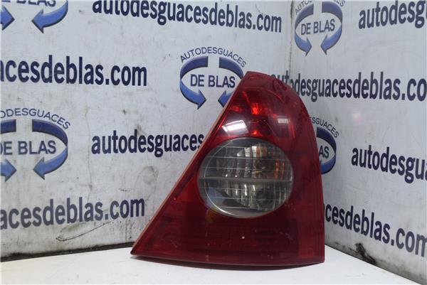 CLIO II FASE II BCB0 Piloto Trasero Derecho