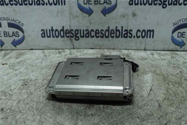 A4 BERLINA 8E Centralita motor uce