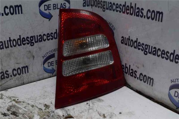 OCTAVIA BERLINA 1U2 Piloto Trasero Derecho