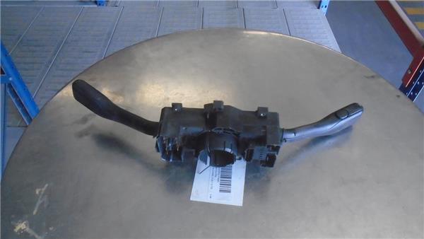 OCTAVIA COMBI 1U5 Mando Intermitencia