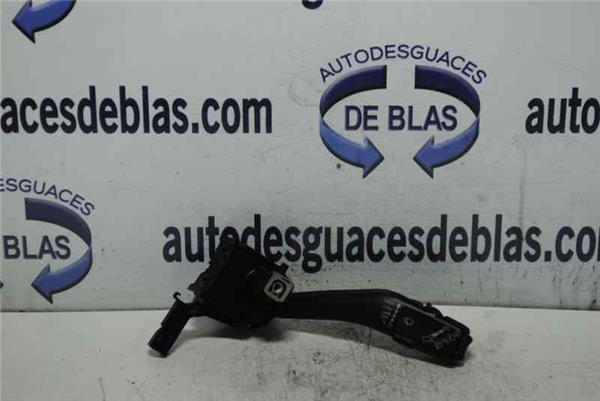 ALTEA XL 5P5 Mando Limpiaparabrisas