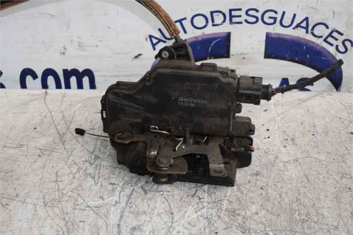 LEON 1M1 Cierre Electromagnetico Trasero Derecho