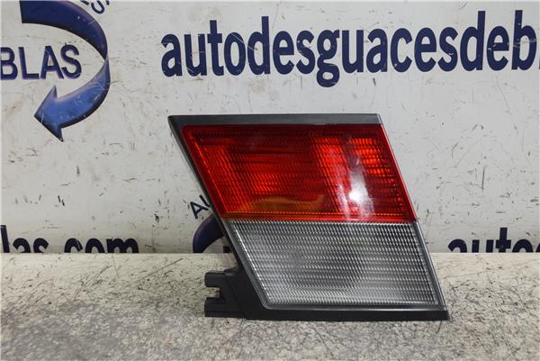 PRIMERA BERLINA P11 Piloto Trasero Izquierdo
