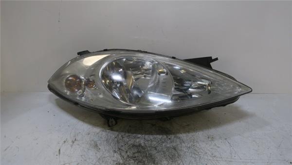 Clase A BM 16906.2004- Faro Delantero Derecho