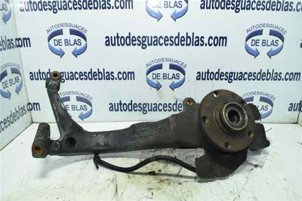 PASSAT BERLINA 3B2 Mangueta Delantera Izquierda