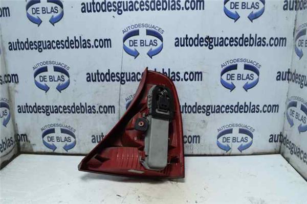 CLIO II FASE II BCB0 Piloto Trasero Izquierdo