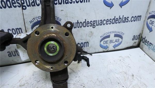 C4 BERLINA Mangueta Delantera Derecha