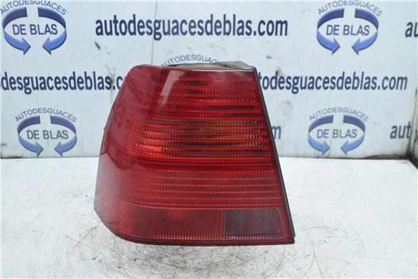 BORA BERLINA 1J2 Piloto Trasero Izquierdo BORA BERLINA 1J2 Piloto Trasero Izquierdo