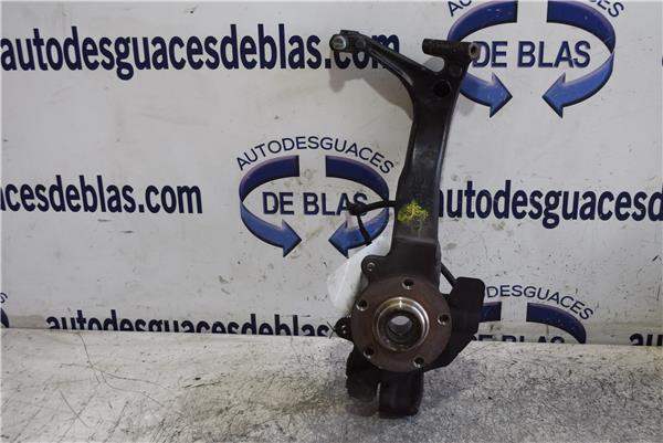 A4 BERLINA B5 Mangueta Delantera Derecha
