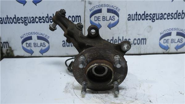 ALMERA N16E Mangueta Delantera Derecha