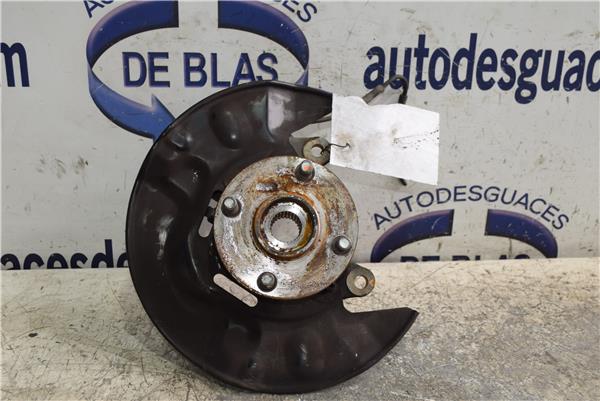 COROLLA VERSO E12 Mangueta Delantera Derecha