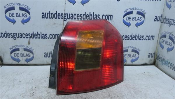 COROLLA E12 Piloto Trasero Derecho
