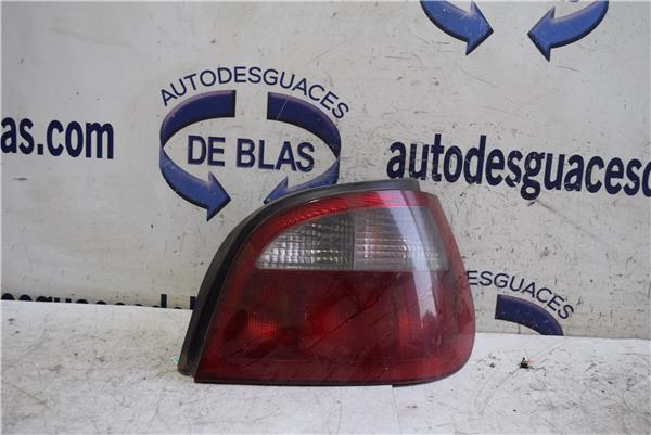 MEGANE I BERLINA HATCHBACK BA0 Piloto Trasero Derecho MEGANE I BERLINA HATCHBACK BA0 Piloto Trasero Derecho