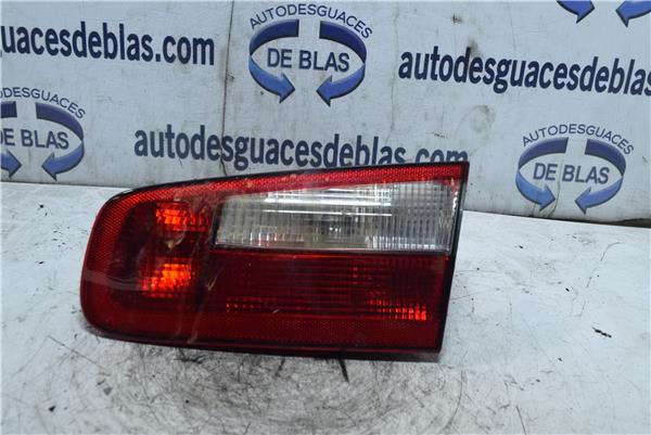 SIN DEFINIR Piloto Porton Trasero Derecho SIN DEFINIR Piloto Porton Trasero Derecho