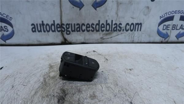 CORSA D MANDO ELEVALUNAS DELANTERO IZQUIERDO