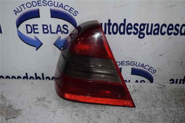 CLASE E W124 BERLINA Piloto Trasero Izquierdo CLASE E W124 BERLINA Piloto Trasero Izquierdo