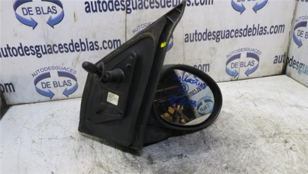 107 2005- Retrovisor Derecho