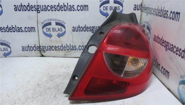 CLIO II FASE II BCB0 Piloto Trasero Derecho