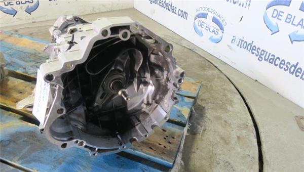 Passat Berlina 3B32000- Caja Cambios Manual
