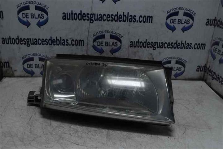 OCTAVIA BERLINA 1U2 Faro Delantero Derecho