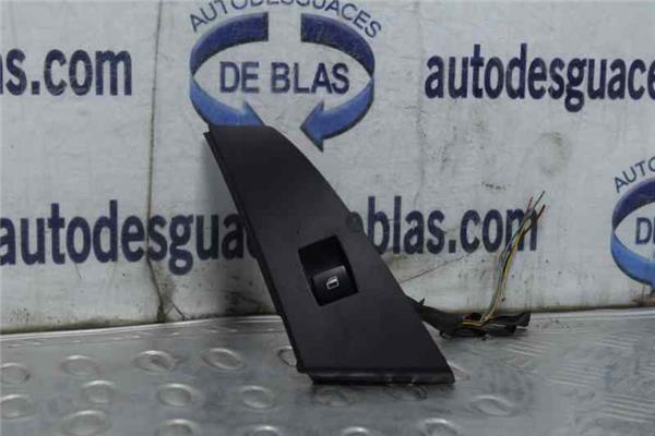 SERIE 5 BERLINA E60 Botonera Puerta Trasera Derecha SERIE 5 BERLINA E60 Botonera Puerta Trasera Derecha