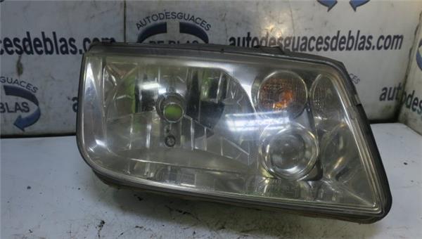 BORA BERLINA 1J2 Faro Delantero Derecho