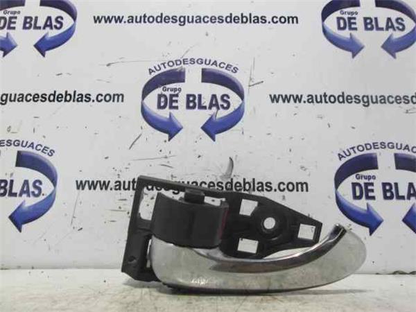 RAV4 A42013- Manilla Interior Puerta Delantera Izquierda RAV4 A42013- Manilla Interior Puerta Delantera Izquierda