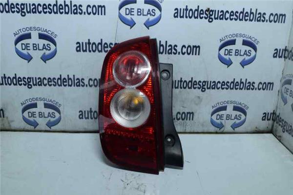 MICRA K12E Piloto Trasero Izquierdo