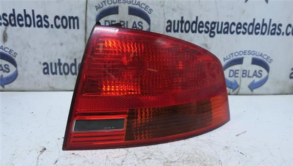 A4 BERLINA 8E Piloto Trasero Derecho A4 BERLINA 8E Piloto Trasero Derecho